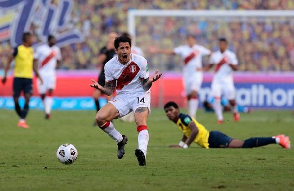 Gareca elogia el trabajo colectivo de Perú y el desempeño de Lapadula  - Fútbol Internacional - ABC Color