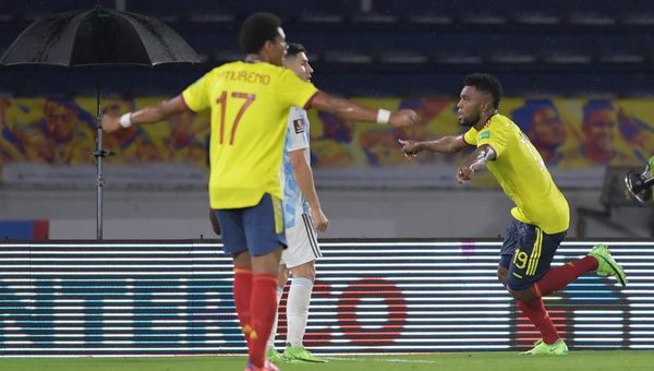Colombia reaccionó sobre la hora y frustra a la Argentina de Messi