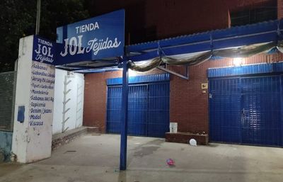 En asalto a local comercial, se llevan recaudación del día y celulares - Nacionales - ABC Color