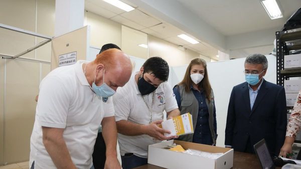 Arrancó campaña en medios y preparan los maletines para internas