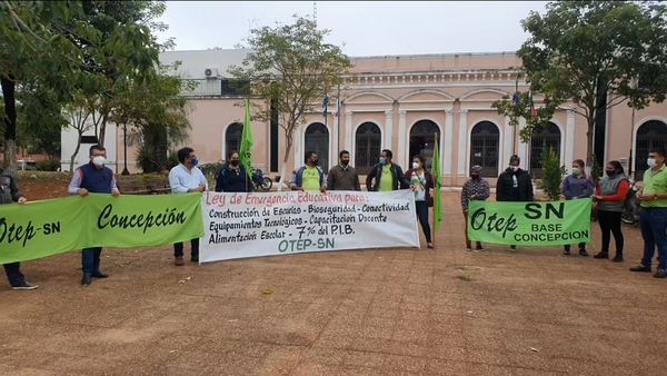 Docentes de OTEP reclaman kits escolares de Concepción