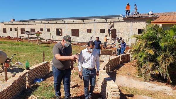 Gobernador no MUESTRA POLIZAS de obras ABANDONADAS