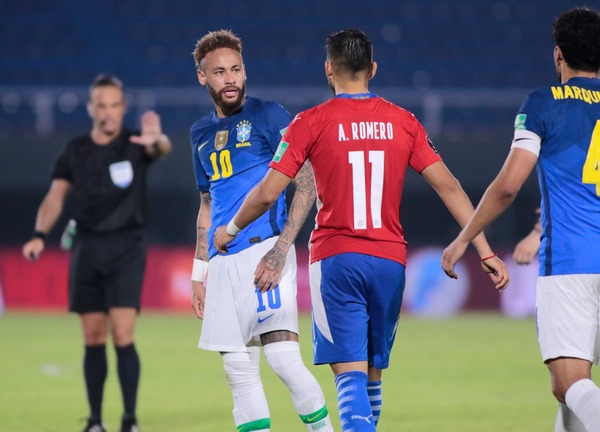 Paraguay cae ante Brasil y queda fuera de los puestos de clasificación directa y repechaje