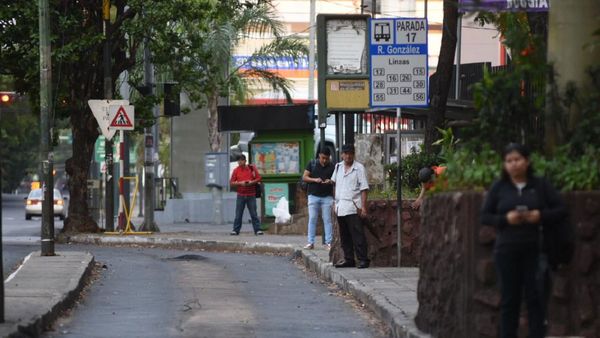 Viceministerio de Transporte reglamenta frecuencia mínima de buses durante paro