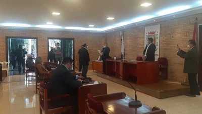 Concejal liberal asume banca en la Junta Municipal de CDE - La Clave