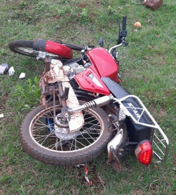 Tras una persecución asaltantes abandonan motocicleta