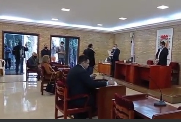 Contrera asume en reemplazo de Hugo Benítez en la Junta Municipal de CDE