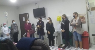 Donan productos de limpieza a pabellón oncológico
