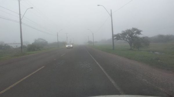 Escasa visibilidad por niebla en Ayolas - Nacionales - ABC Color
