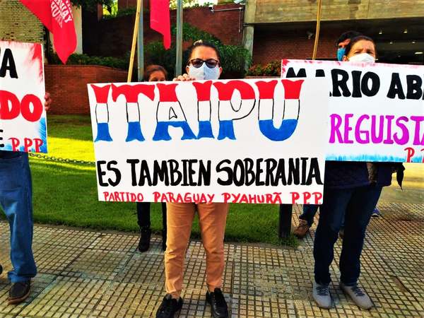 Partido Paraguay Pyahurâ se moviliza contra 'entrega' de Itaipú