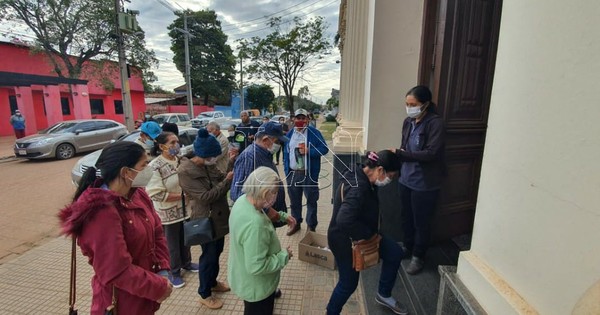 La Nación / Vacunación a embarazadas en Concepción arrancará recién el viernes