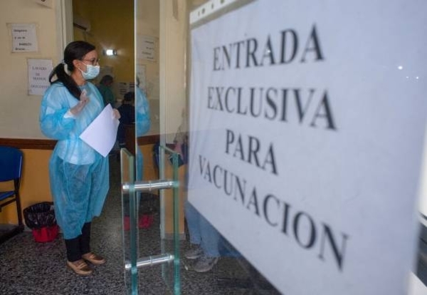 Diario HOY | Uruguay, primer país de Latinoamérica en vacunar adolescentes contra el COVID-19
