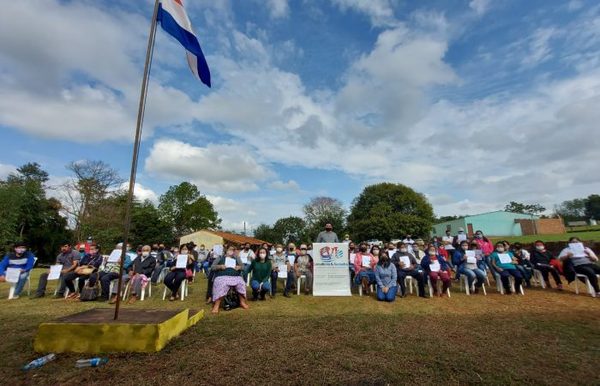 Familias de Alto Paraná reciben subsidios del programa Fonavis