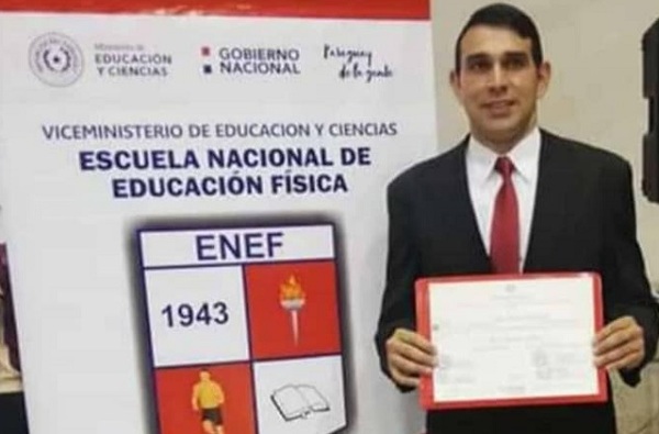 Apreciado profe de educación física y DT de fútbol que había vendido al cáncer falleció por covid