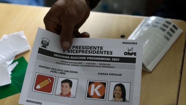 Perú: Castillo amplía ventaja sobre Fujimori en la recta final del conteo