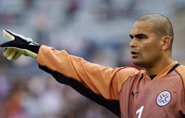 “Si te dedicás solo a defender, no vas a llegar al Mundial”, sostiene Chilavert