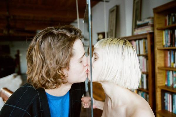 ¿Matrimonio sin besos ni sexo? Enteráte de este nuevo estilo de vida