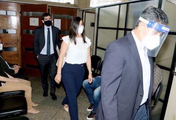 Acusan y piden juicio para miembros del clan Ferreira por caso medicamentos mau - Nacionales - ABC Color