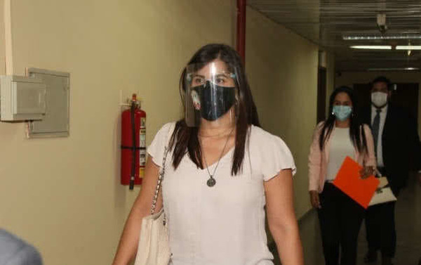 Imedic: Acusan a Patricia Ferreira por importación de irregular de medicamentos