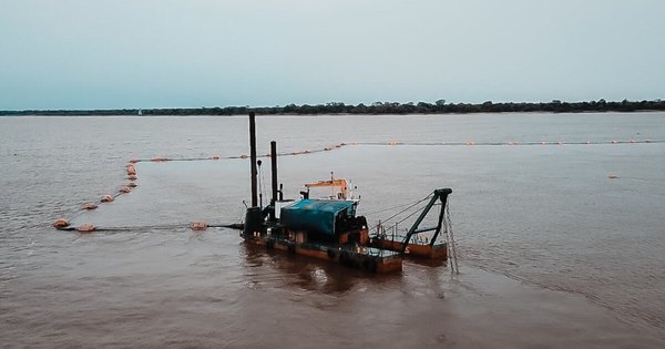 La Nación / Verifican avance del dragado en el río Paraguay