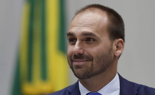 Diario HOY | Hijo de Bolsonaro dice que el "único barco que se hunde es el de Argentina"