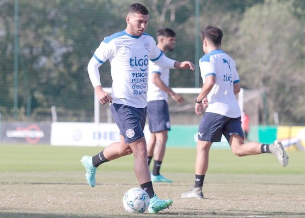 Crónica / Juan Escobar se abrió de la Copa