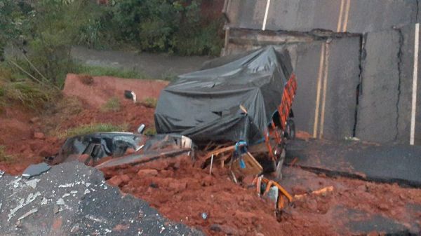 Dos personas mueren tras caída de puente en San Pedro - Noticiero Paraguay