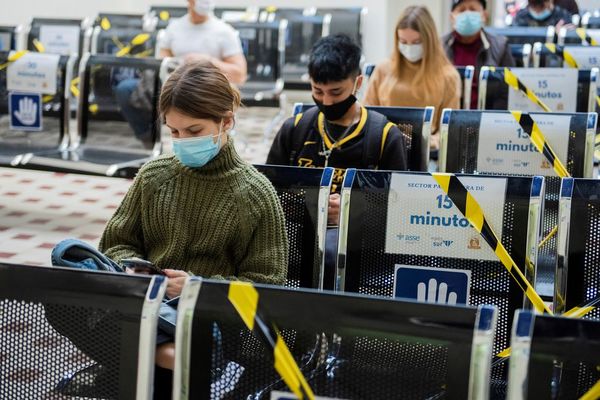 Uruguay se convierte en el primer país latinoamericano en inmunizar a menores desde los 12 años