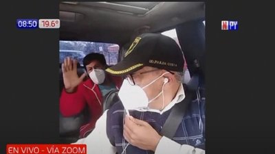 El Padrimóvil: La iniciativa que acerca a adultos mayores a vacunatorios | Noticias Paraguay