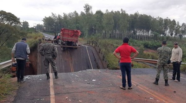 MOPC había verificado hace 15 días el deterioro del puente que cayó en San Pedro | Ñanduti
