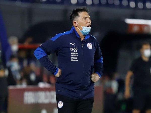 ‘Toto’ Berizzo; una sola victoria en partidos oficiales con la Albirroja