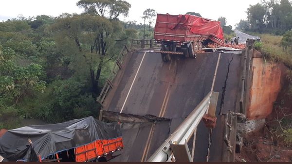 Fiscalía abre causa penal por colapso de puente en San Pedro
