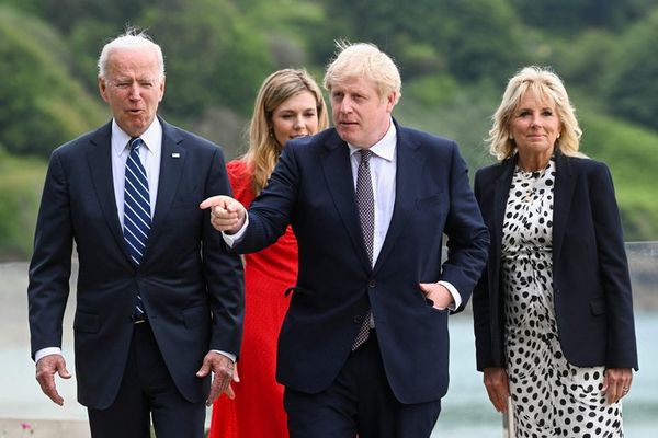 Biden a Johnson: Ambos nos casamos por encima de nuestras posibilidades - Mundo - ABC Color