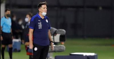 Díaz de Vivar: “Estamos convencidos de que con Berizzo, Paraguay llegará al Mundial”