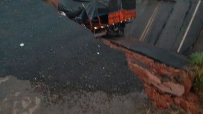 Ministerio no clausuró puente porque "no estaba debilitado"