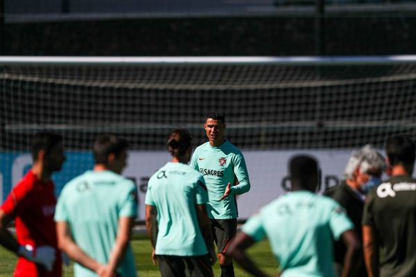 “Estoy tan motivado o más que en 2004 en esta Eurocopa” - Fútbol Internacional - ABC Color