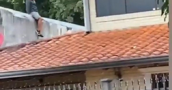 La Nación / Persecución termina con dos delincuentes detenidos en Fernando de la Mora