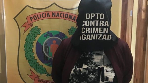 Policía Nacional detiene a una abogada con 8 órdenes de detención