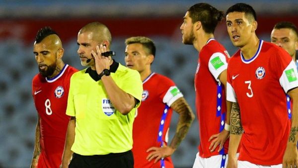 Iván Zamorano trató de ladrón a Éber Aquino