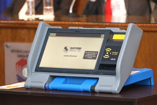 TSJE llama a la confianza en máquinas de votación