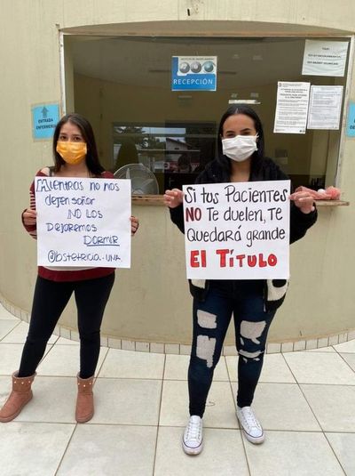 Estudiantes de Facultad de Enfermería y Obstetricia exigen rematriculación y prácticas - Nacionales - ABC Color