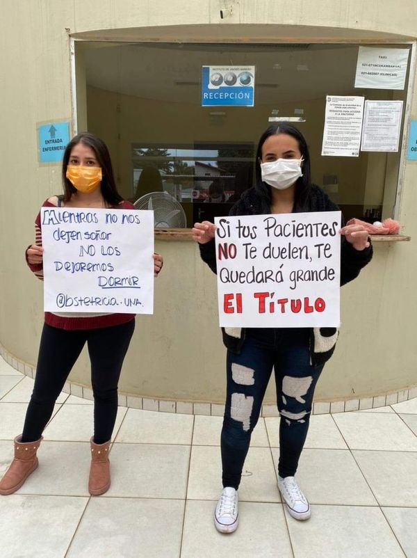 Estudiantes de Facultad de Enfermería y Obstetricia exigen rematriculación y prácticas - Nacionales - ABC Color