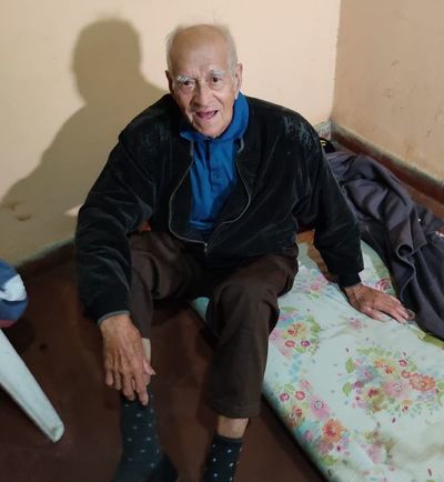 Abandonan a un adulto mayor en Fernando de la Mora - Nacionales - ABC Color
