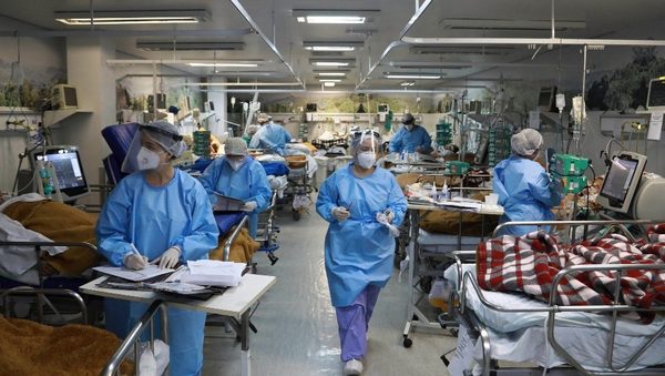 Situación de alto riesgo y ocupación hospitalaria crítica en Brasil