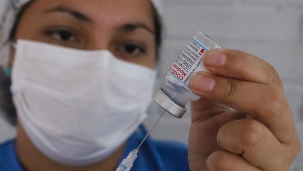 Religiosos anti vacunas: "Dios nos libra de todo"