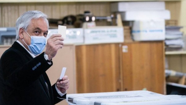 Sebastián Piñera suspendió su gira por Europa ante empeoramiento de la pandemia en Chile