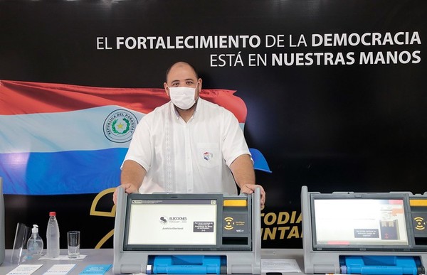 Máquinas de Votación no son como las urnas electrónicas