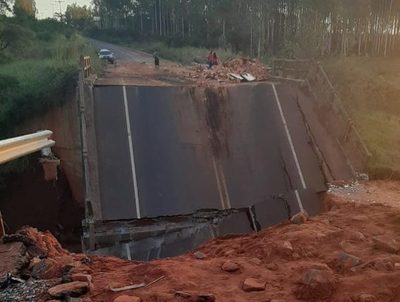Investigan siniestro del puente en Cruce Tacuatí · Radio Monumental 1080 AM