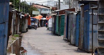 La Nación / Comerciantes de frontera urgen acelerar proceso para lista final de beneficiados