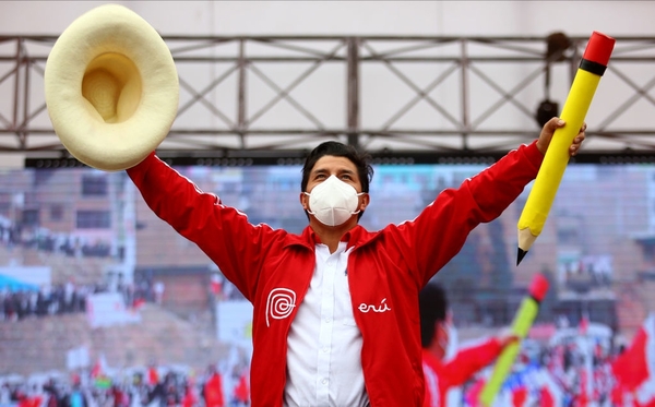 Aún no hay ganador oficial de elecciones presidenciales en el Perú